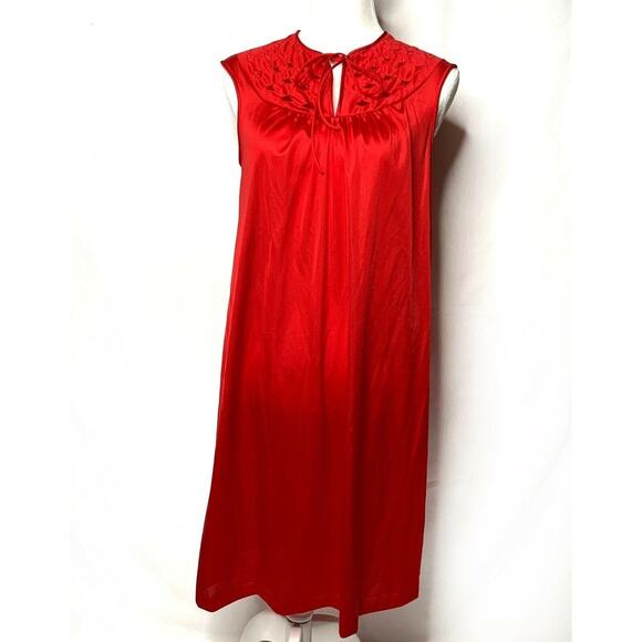 Vtg Vanity Fair Nightgown red nightgown 60s Modest Sleepwear 4p Embroidered - Picture 9 of 10